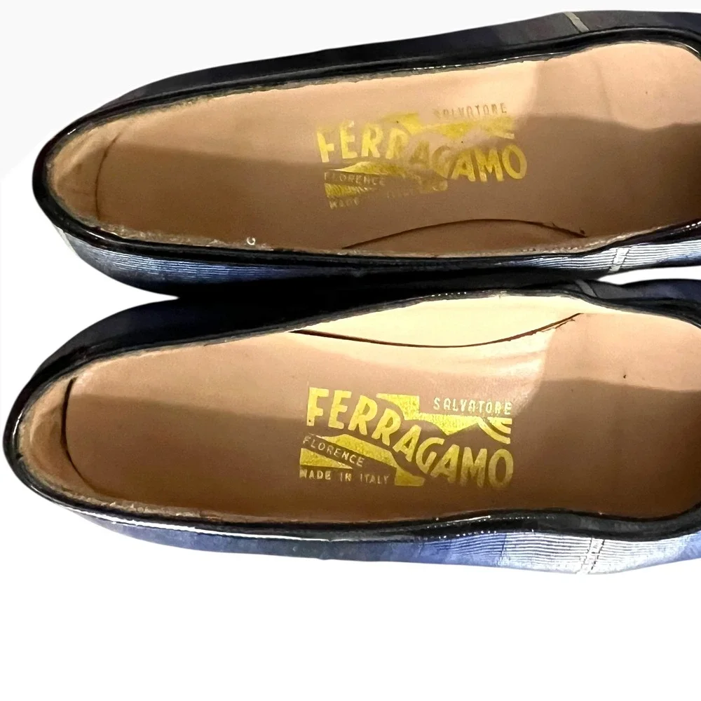 Salvatore Ferragamo Navy Ribbed‎ Pumps Low Block Heel Made in Italy Size 6